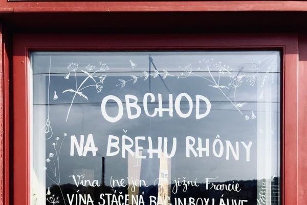 Co nového ze ZA ROHU – svačinky, roznos a teplý svařák