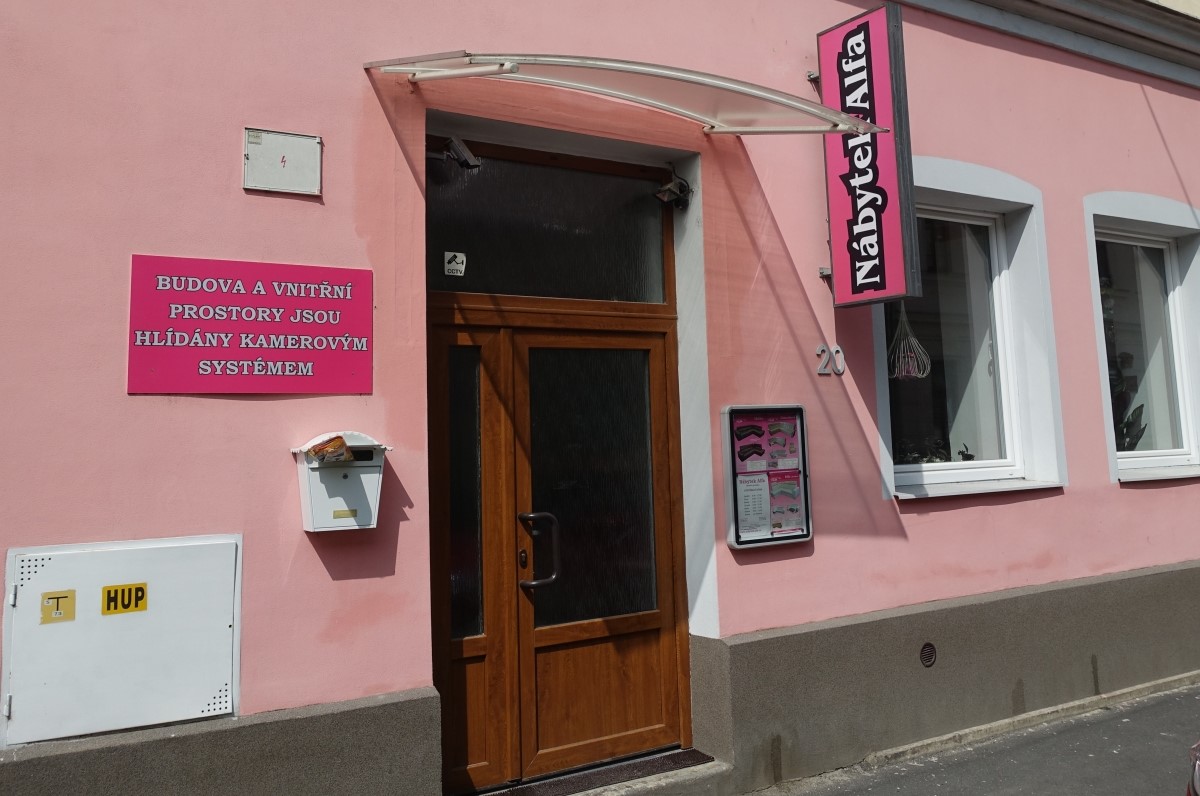 Pohled na prodejnu Nábytek Alfa
