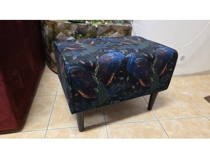 taburet masivní nohy