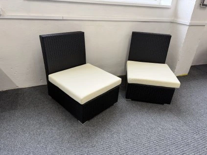 Ratanová křesla – 2 ks, nepoužité