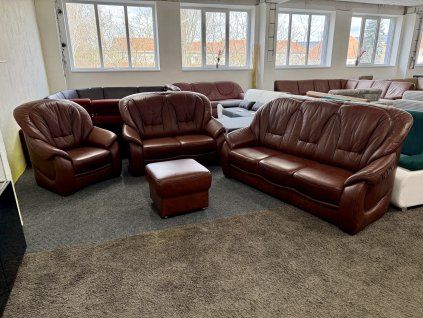 Sedací souprava 3 + 2 + 1 + taburet - kožená – zánovní