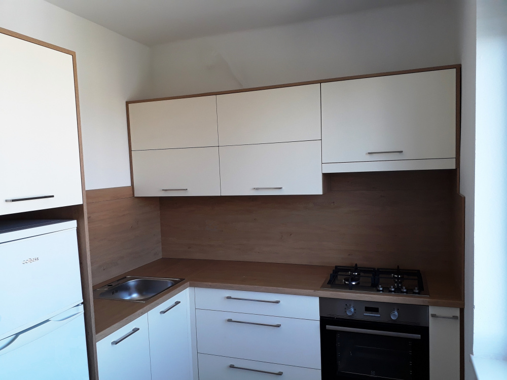 Kuchyňská linka dub kamenný /slonová kost