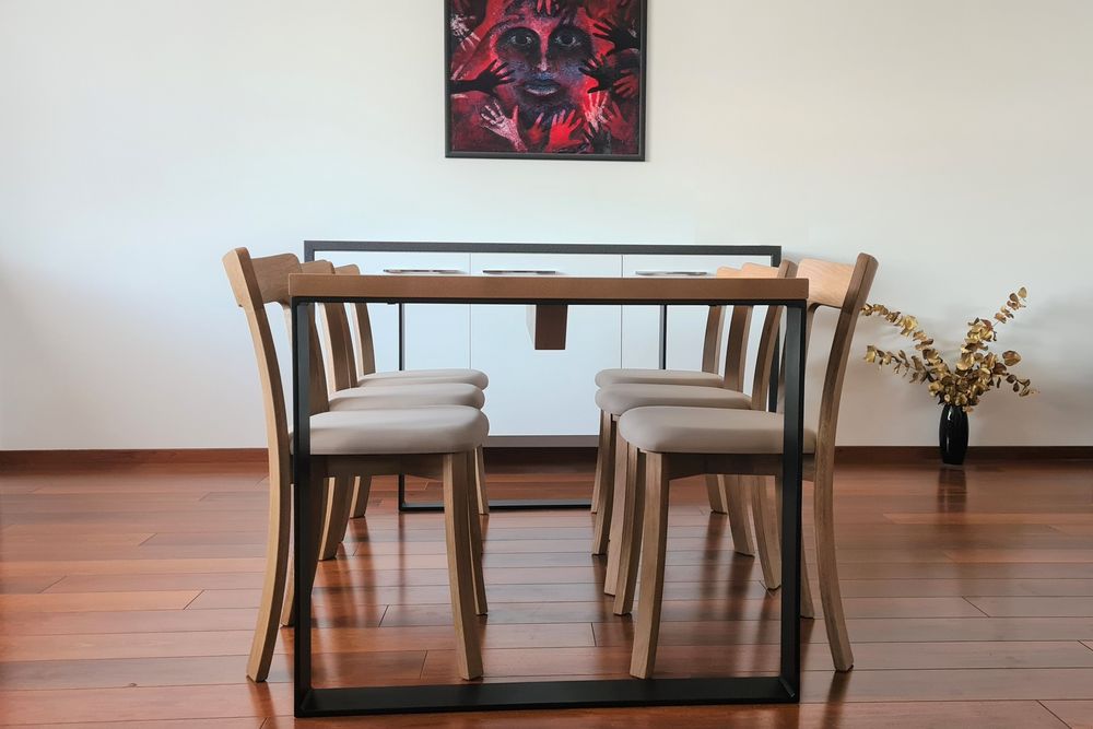 Jídelní stůl QUADRO a židle GOLDA 2