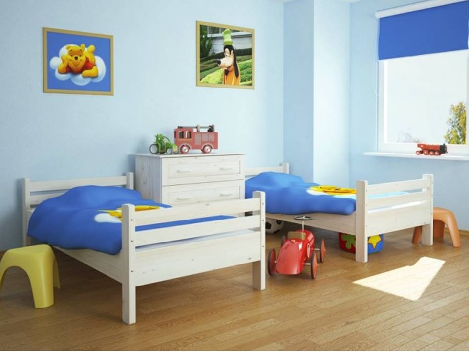 Postele z masivu pro děti.