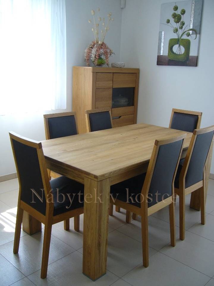 Dubový jídelní stůl FARO Kostelní Hlavno.