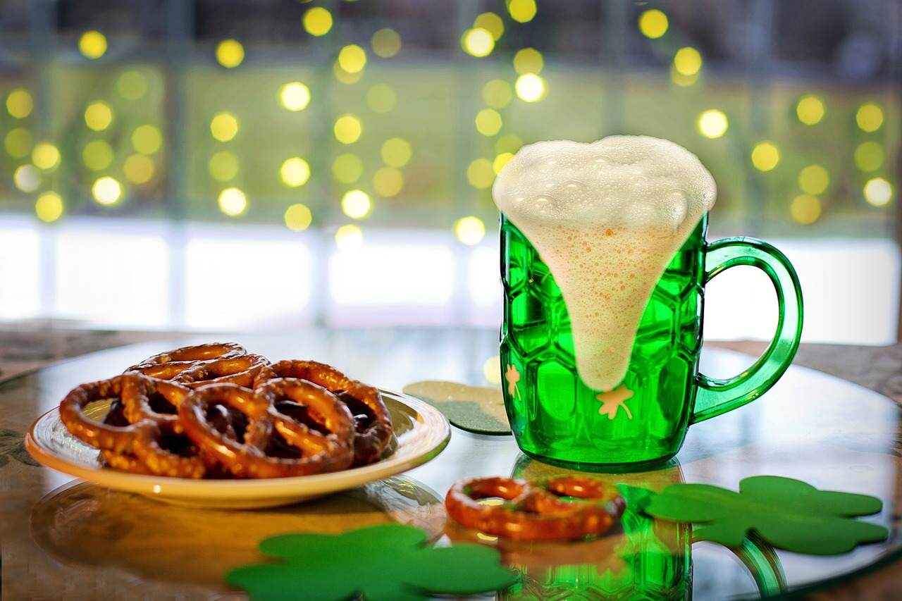 Svátek Svatého Patrika: Zelené pivo a oslavy po celém světě