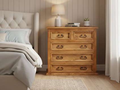 šuplíková komoda z masivu