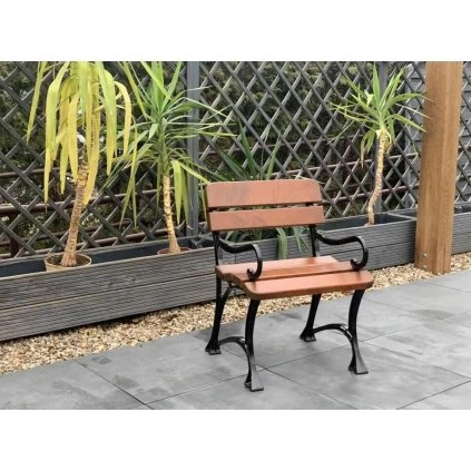 regiis křeslo araž