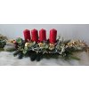 Adventní dekorace se 4 červenými svícemi – červeno-zlatá vánoční aranže