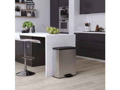 Curver Pedálový odpadkový koš Deco 65 l stříbrný 442066