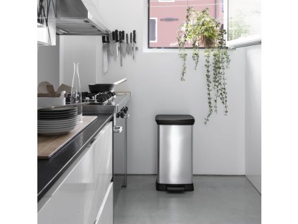 Curver Pedálový odpadkový koš Deco 50 l stříbrný 442064