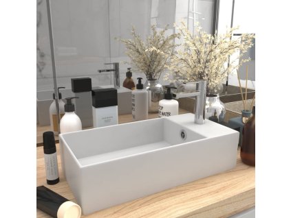 Koupelnové umyvadlo s přepadem keramické matně bílé 146987