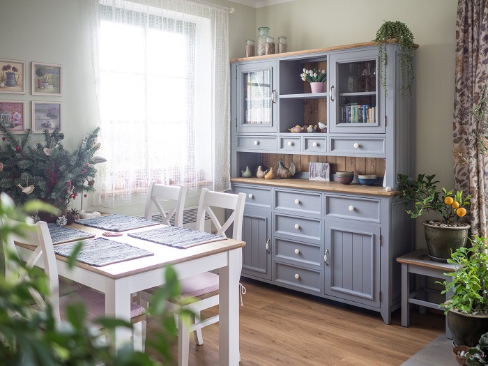 Masivní nábytek pro Váš domov