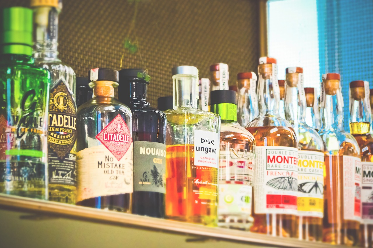 bottles-3623317_1280