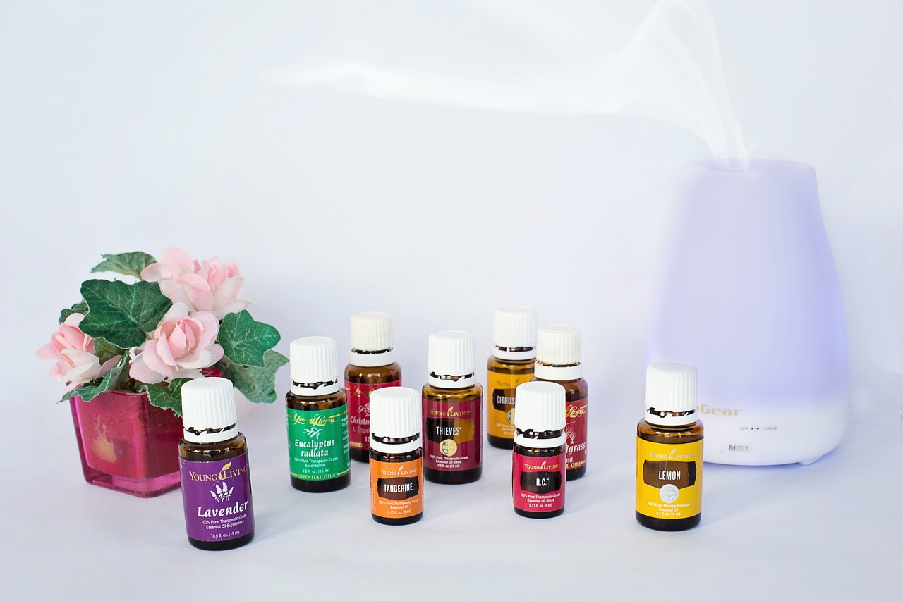 essential-oils-1958549_1280