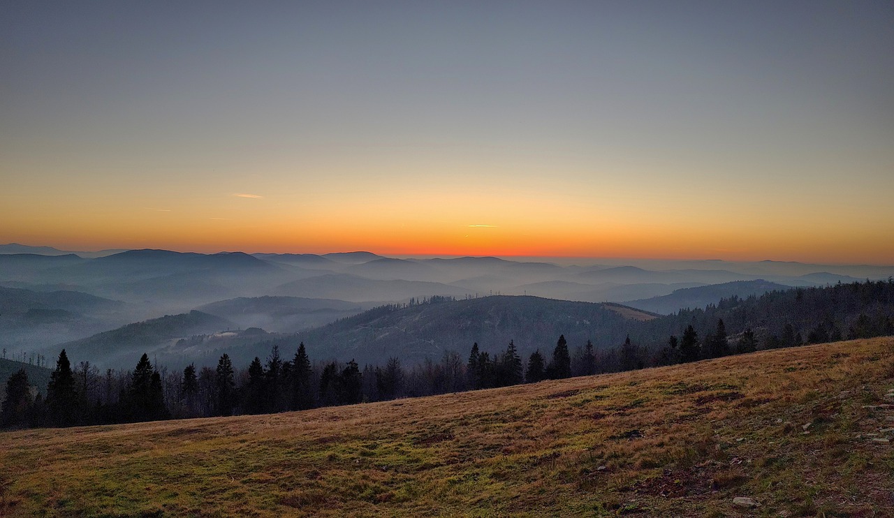 mountains-6945186_1280