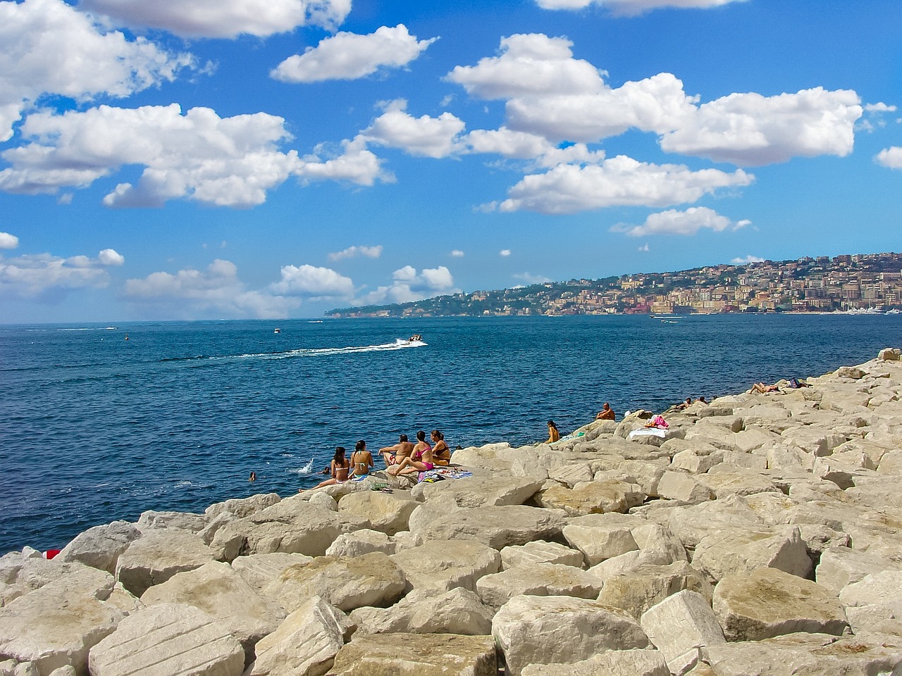naples-2316881_1280
