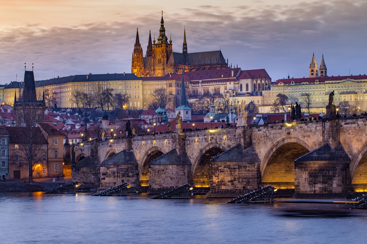prague-castle-6349140_1280