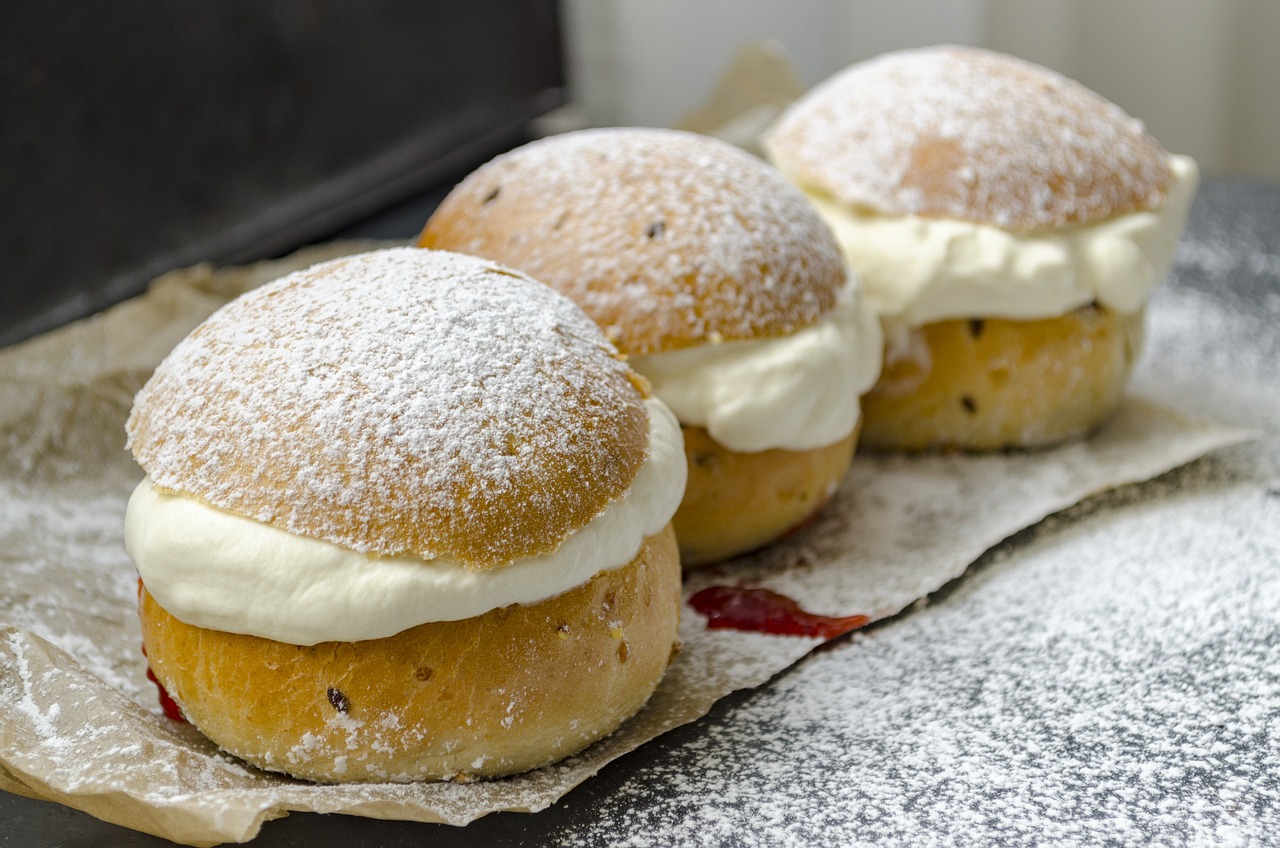 shrove-buns-3148118_1280