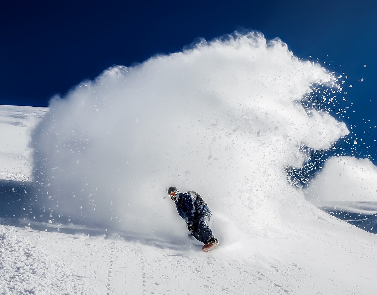snowboarding-1882881_1280