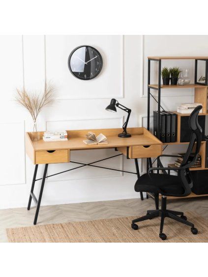 pracovní stůl interiér