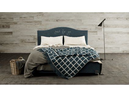 2152 calounena postel navy