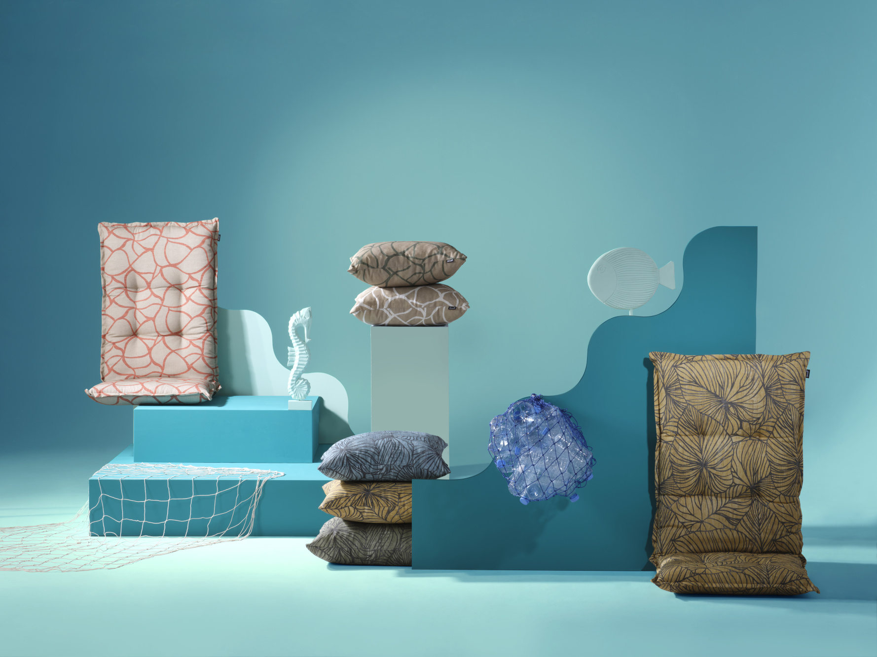 No time to waste. Naše nová kolekce je vyrobena z plastů z oceánů