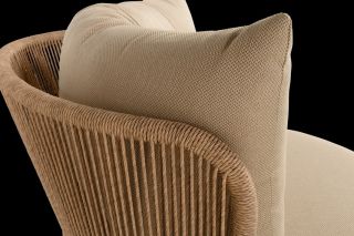 Klid, který není okázalý. 🌿 Bjorn spojuje jednoduchost, přírodní prvky a pohodlí. Skvěle funguje samostatně i jako součást...