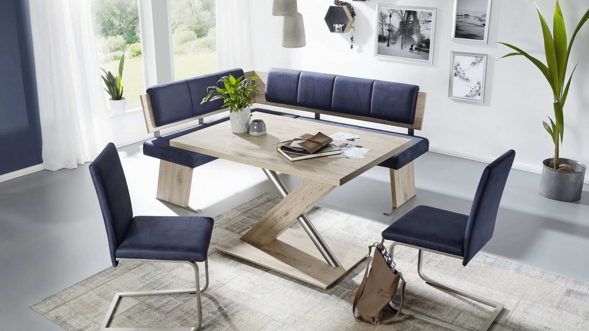 Rohové jídelní lavice