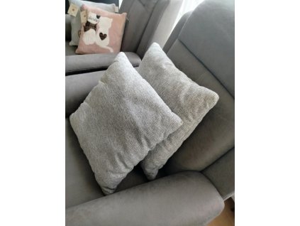 Polštářek světle šedý 50 x 50 cm