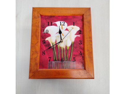 Hodiny v dřevěném rámu s dekorem květin