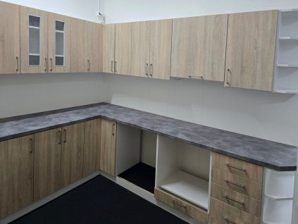 Bara prodejna A6 pohled 1