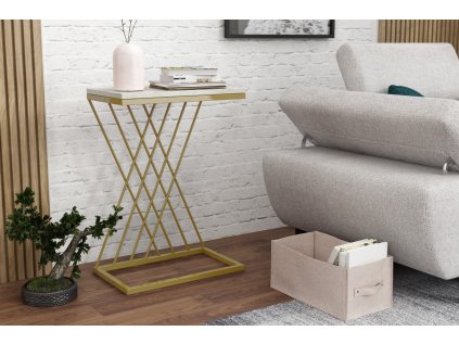 Odkládací stolek PIOLI v interiéru u sedačky, designový kovový rám