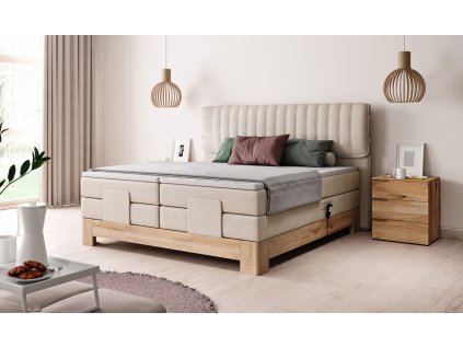 Boxspring postel SANDRA v interiéru ložnice, celkový pohled z mírného úhlu, béžové čalounění, dřevěná základna