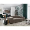 Pohovka CLOUD SOFA 2 v hnědém čalounění v moderním interiéru u kuchyně, kompaktní dvojsed, pohled z úhlu.