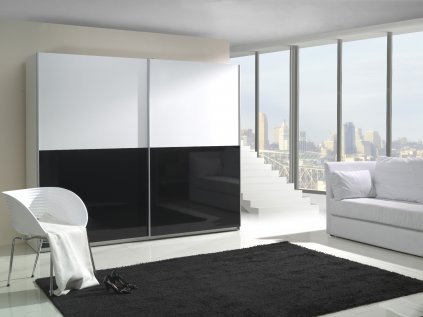 Šatní skříň Lux 5 s posuvnými dveřmi - šířka 244 cm bílá + černá
