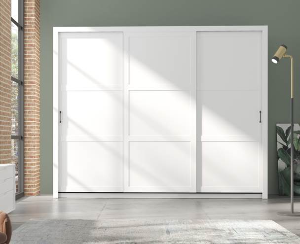 Šatní skříň Frama Barva korpusu: Bílá, Rozměry: 255 cm, Dveře: Bílé