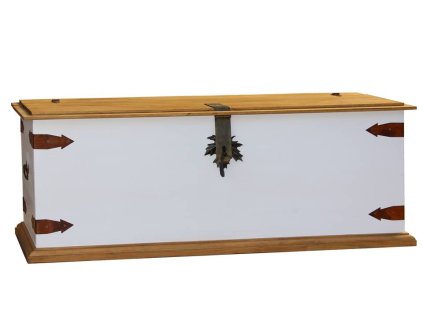 dřevěná truhla z masivu