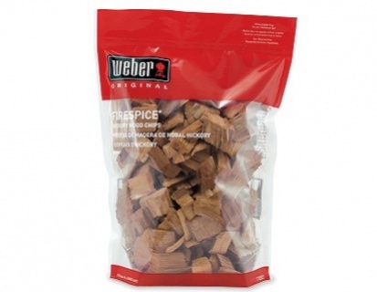 Weber Udící lupínky Fire Spice Chips bílý ořech 1,36 kg