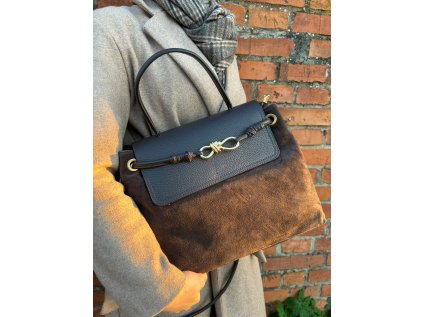 2a7790fb cda9 489f b776 7f0b2a8d7243