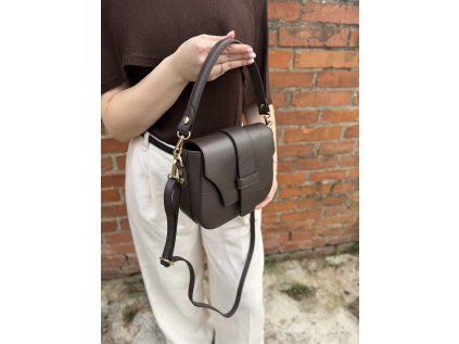 Kožená crossbody Adelia