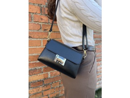 Kožená crossbody Aria