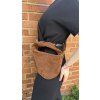 Kožená semišová crossbody Saturnia