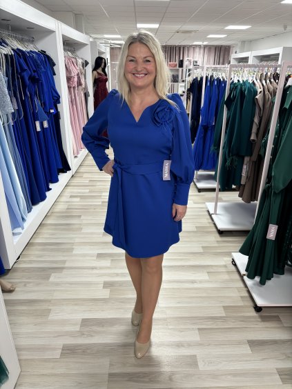 Krátke Flora šaty s ružou do "A" v modrej farbe