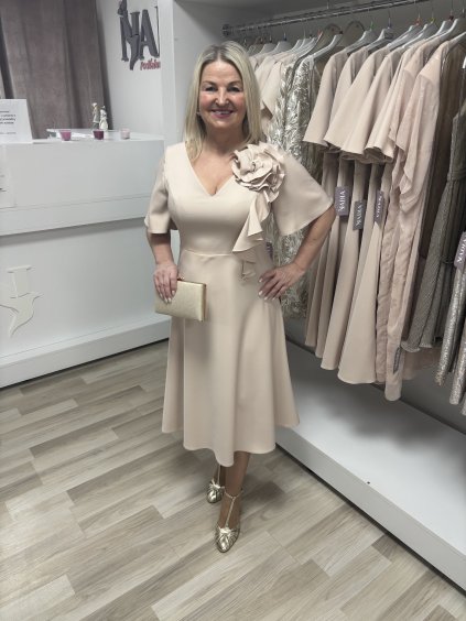 Midi šaty Ramona v béžovej farbe s ružou