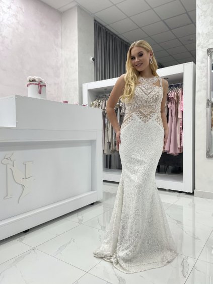 Dlhé biele luxusné vyšívané šaty