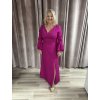 Dlhé šaty s puff rukávmi v cyklaménovej farbe