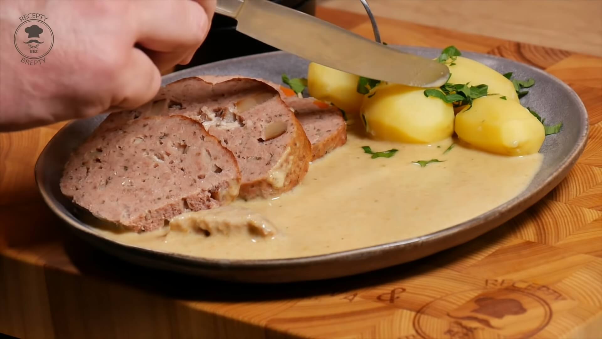 Sekaná pečeně s luxusní omáčkou
