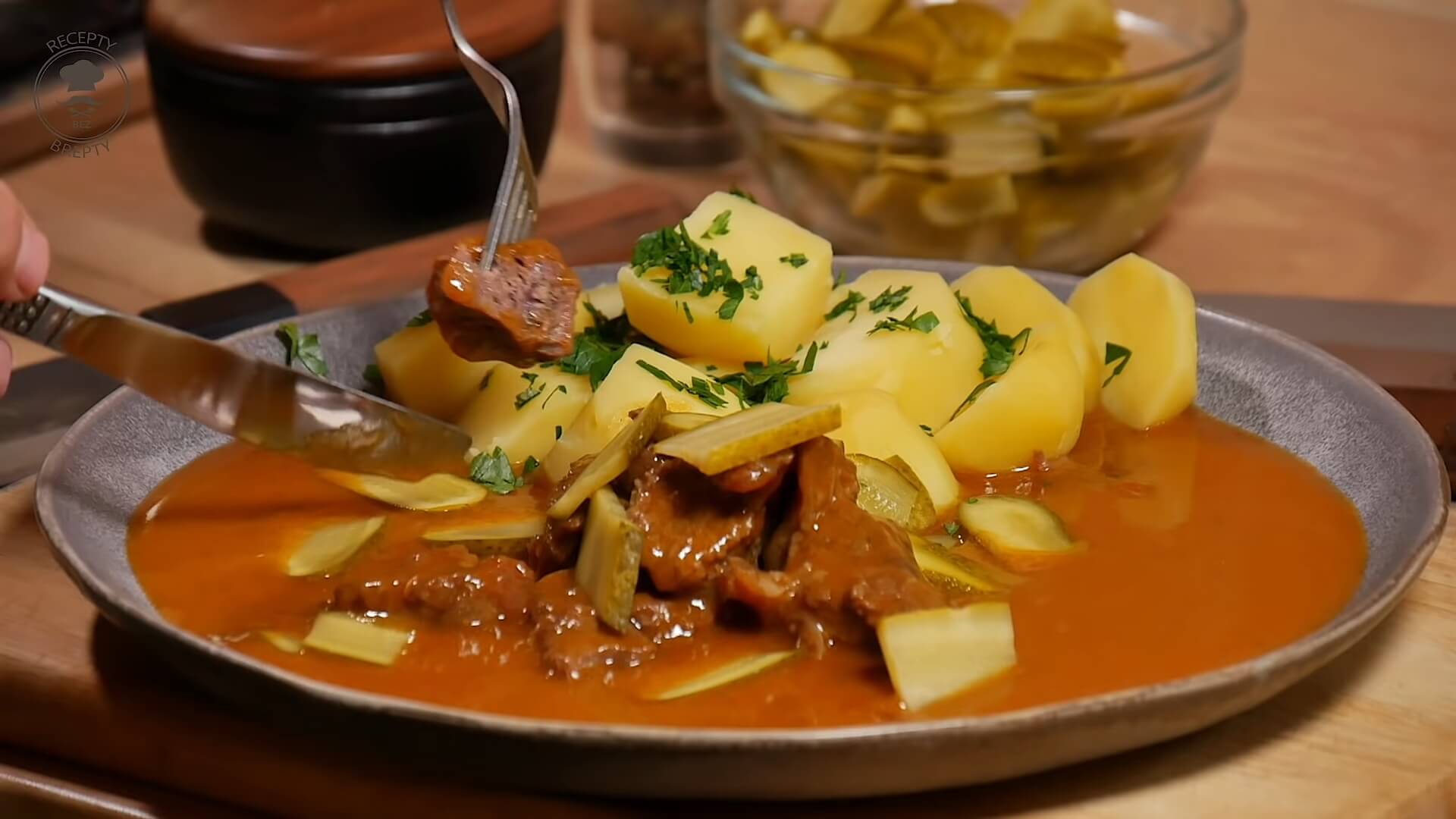 Znojemský guláš podle staré receptury čsn