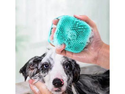 Kefka s Dávkovačom na Umývanie Psa